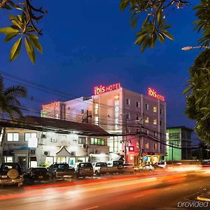 Ibis Vientiane Nam Phu